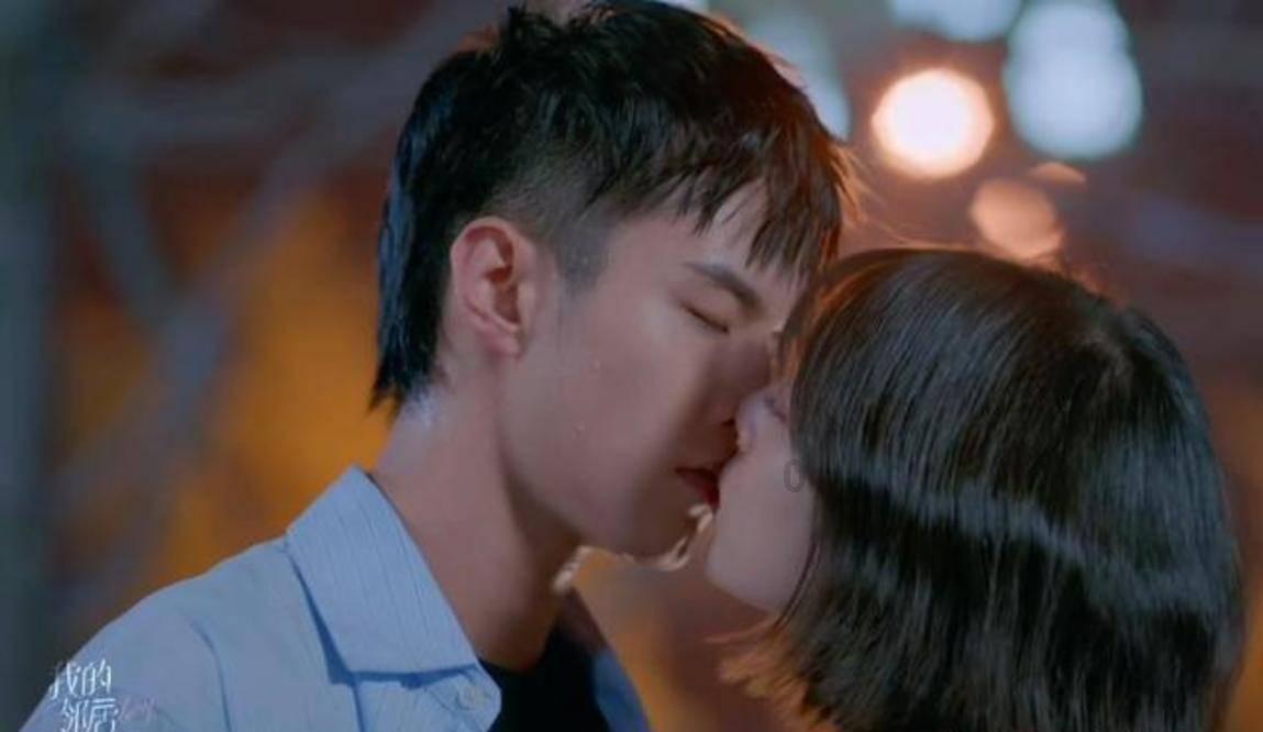 离婚后宝强抚养儿子，马蓉抚养女儿，两个孩子过上了不同的人生，你怎么看？